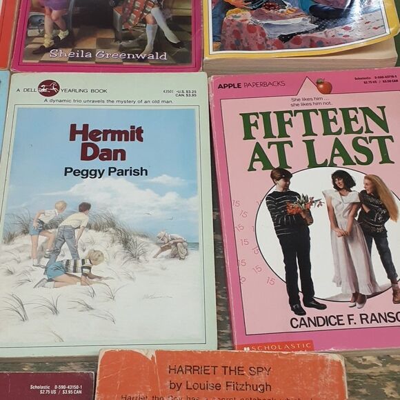 11 assorted vintage apple paperbacks and Dell yearling books - Picture 5 of 12